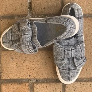 Nine West Plaid with bow sneakers BRAND NEW